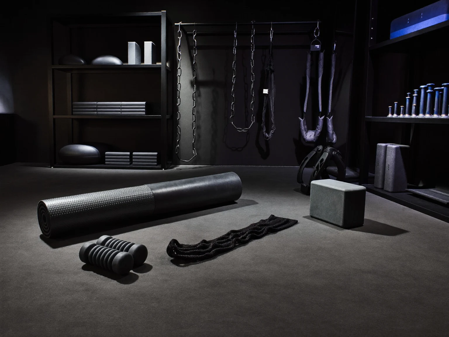 Illustration d'ambiance autour des accessoires de yoga, à titre indicatif